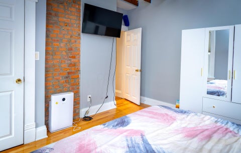 Tiny photo for 383 W Hubbard Avenue, Columbus, OH 43215 (MLS # 226037962)