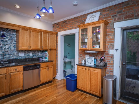 Tiny photo for 383 W Hubbard Avenue, Columbus, OH 43215 (MLS # 226037962)