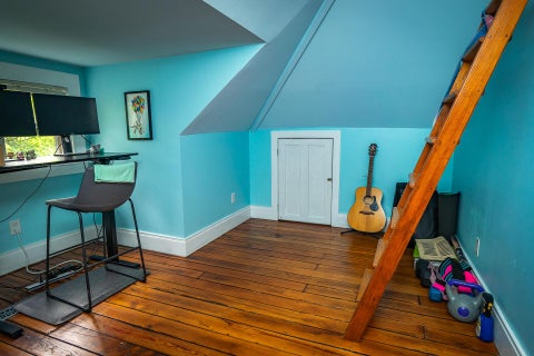 Tiny photo for 383 W Hubbard Avenue, Columbus, OH 43215 (MLS # 226037962)