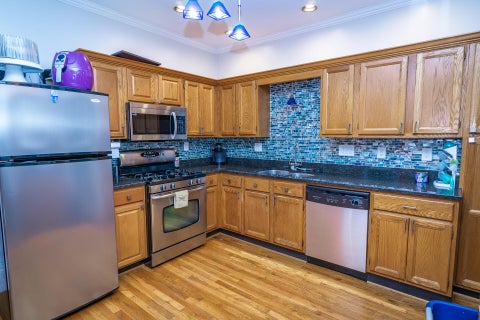 Tiny photo for 383 W Hubbard Avenue, Columbus, OH 43215 (MLS # 226037962)