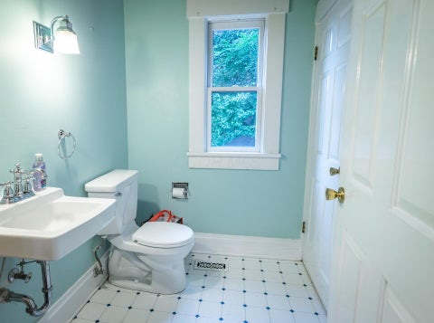 Tiny photo for 383 W Hubbard Avenue, Columbus, OH 43215 (MLS # 226037962)