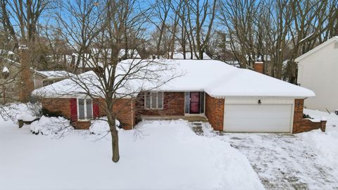 Photo of 6784 Heathview Street, Columbus, OH 43085 (MLS # 226001806)