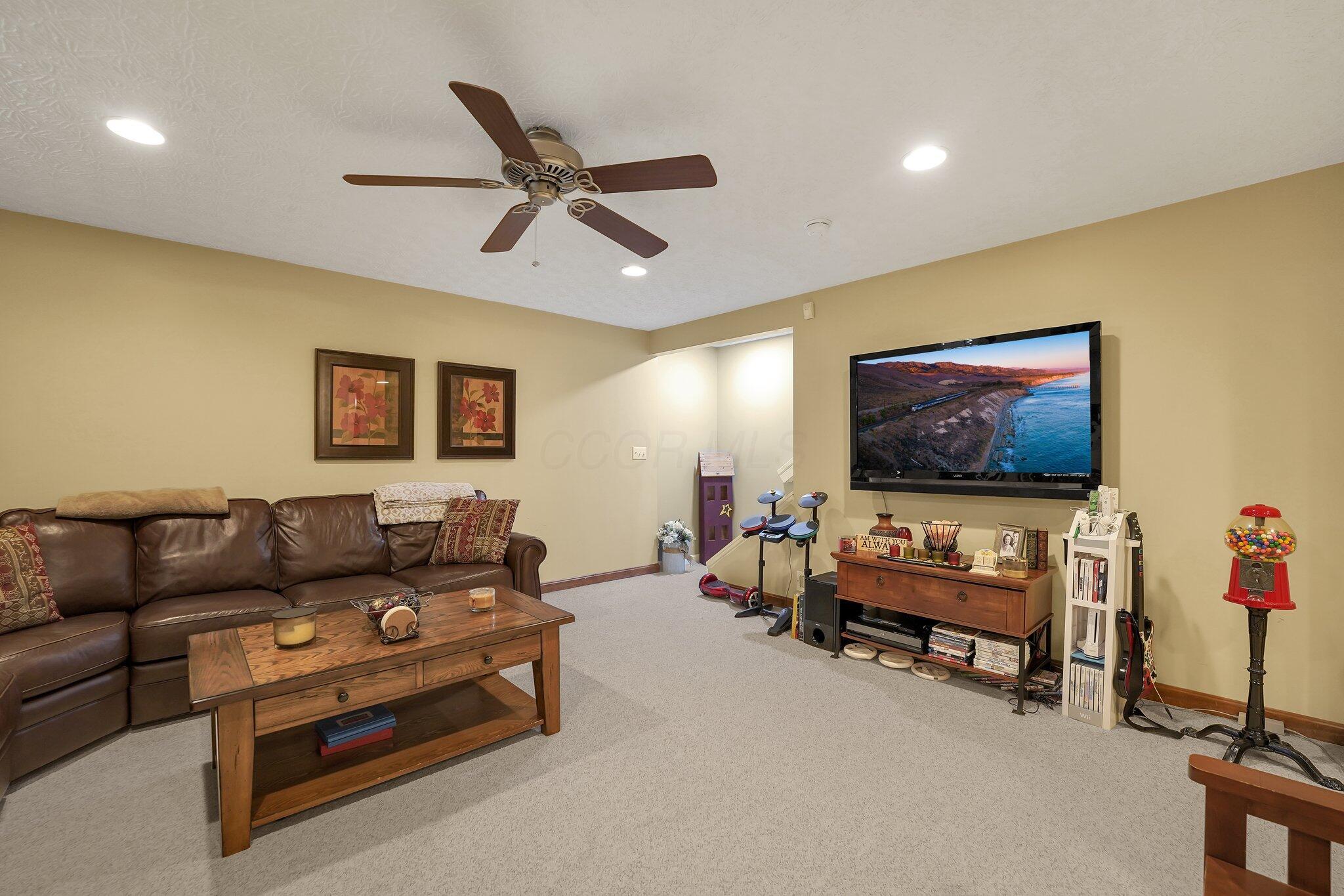 111 Beech Drive, Delaware, Ohio image 21