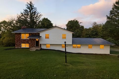 Photo of 12491 Lesley Road SE, Heath, OH 43056 (MLS # 225039510)