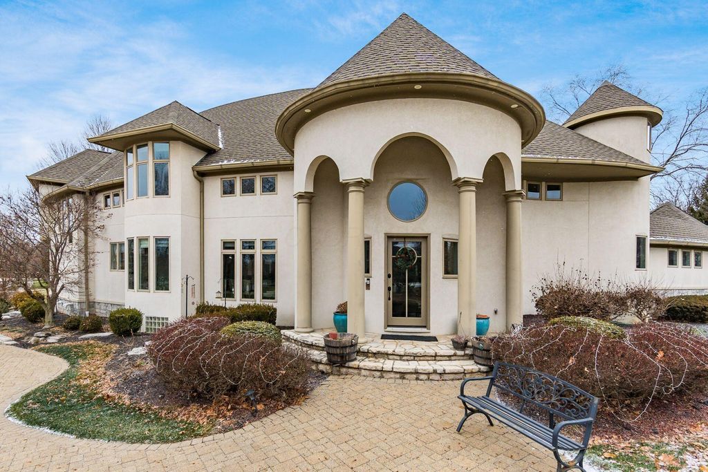 Photo of 4602 Sandwich Court, Dublin, OH 43016 (MLS # 226008893)