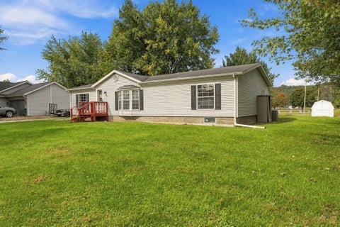 Tiny photo for 726 Beech Street, Warsaw, OH 43844 (MLS # 226037449)