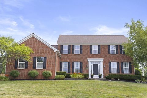 Photo of 12766 Bentwood Farms Drive, Pickerington, OH 43147 (MLS # 226025831)