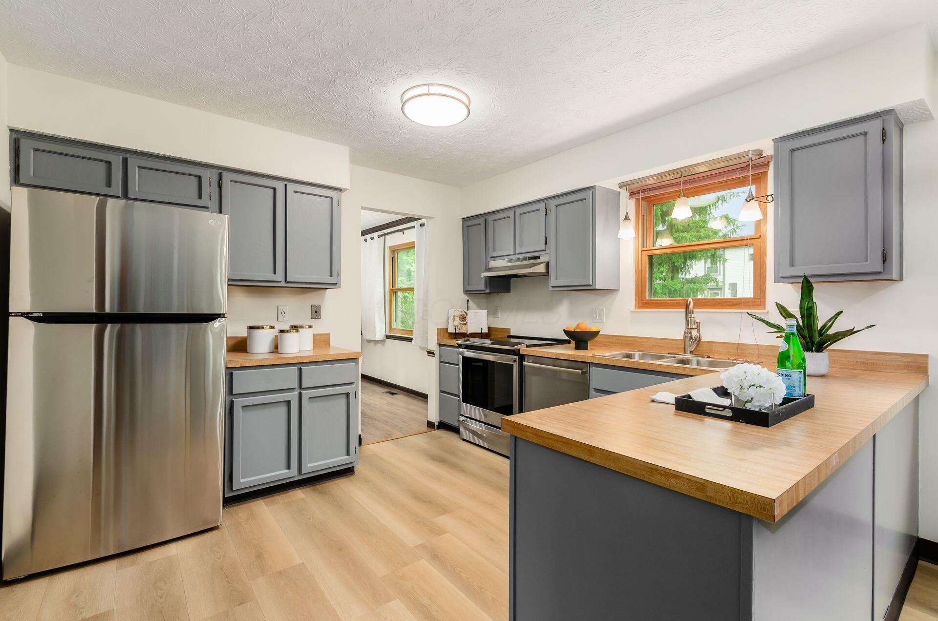 1672 Flat Rock Court, Columbus, Ohio image 11