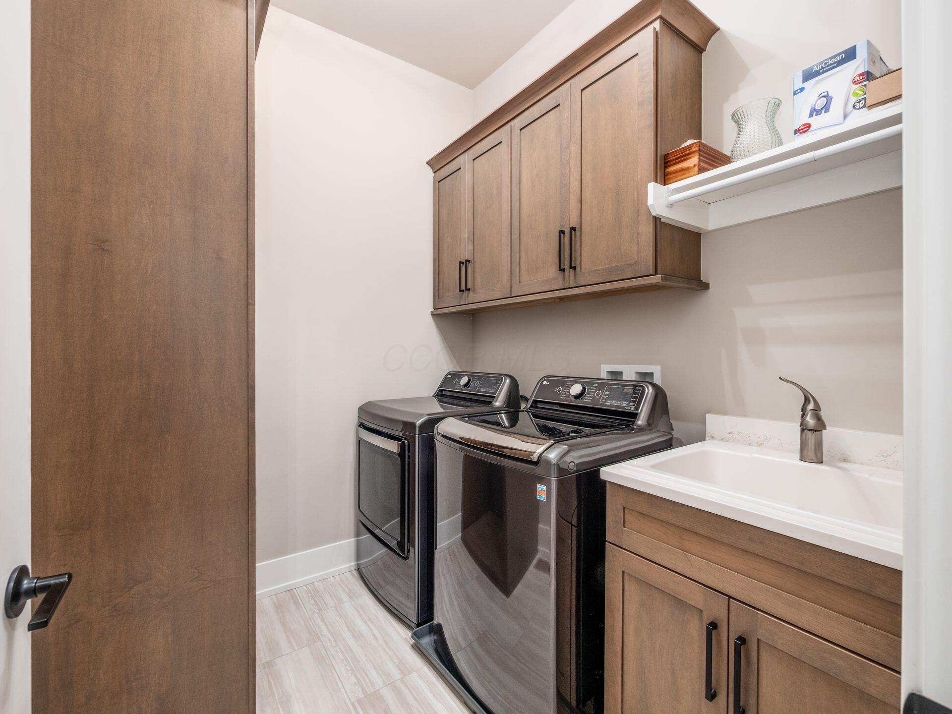 7026 Claymore Drive, Dublin, Ohio image 17
