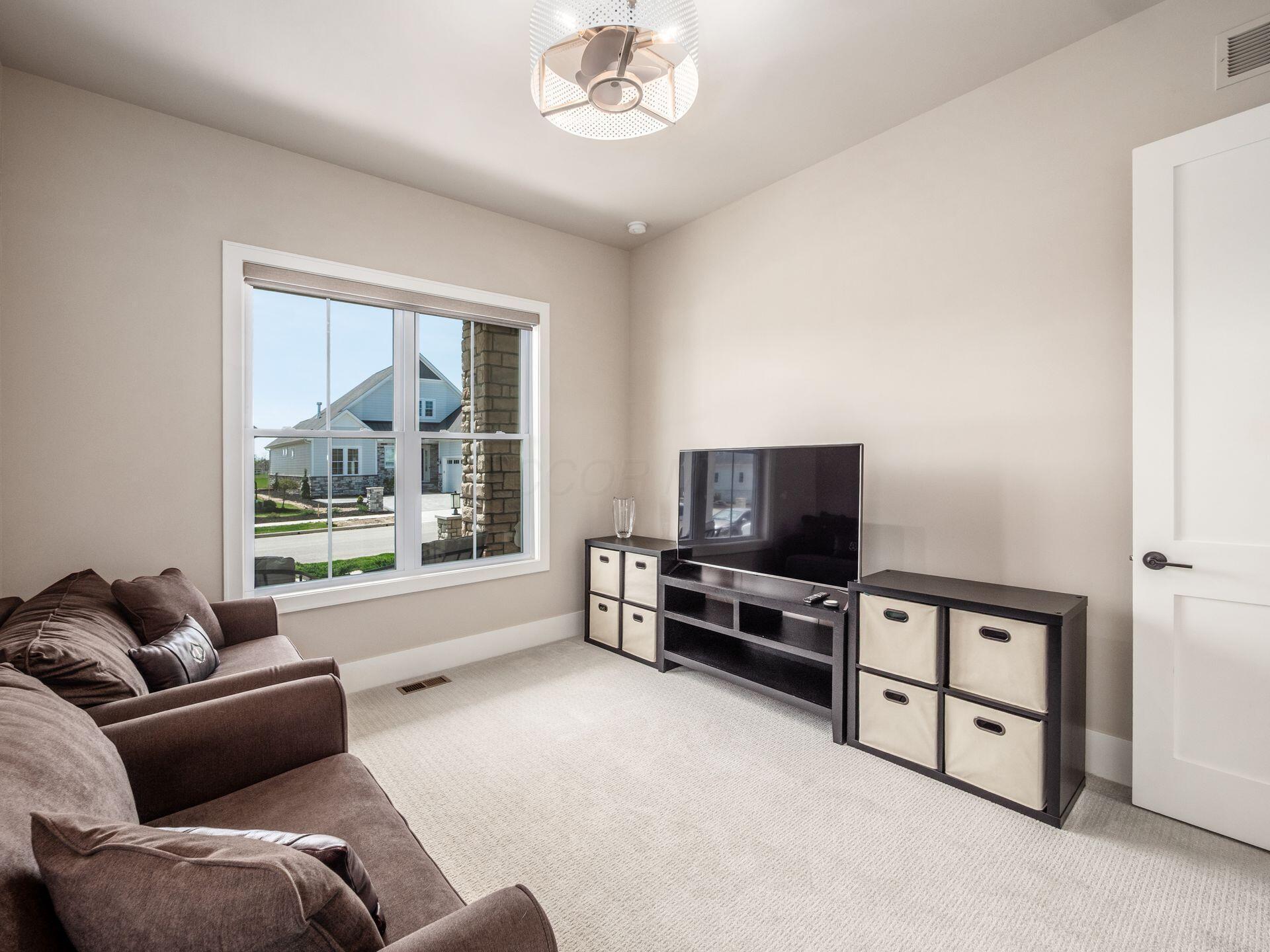 7026 Claymore Drive, Dublin, Ohio image 5