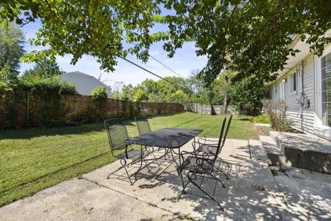 Tiny photo for 5029 Brinwood Place, Columbus, OH 43232 (MLS # 226034613)