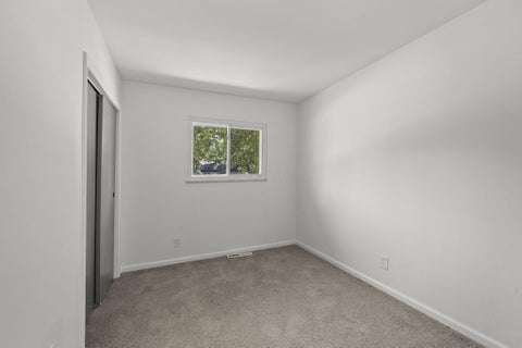 Tiny photo for 5029 Brinwood Place, Columbus, OH 43232 (MLS # 226034613)