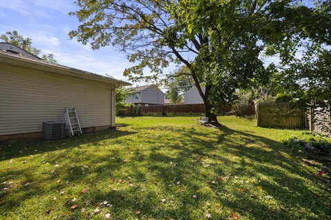 Tiny photo for 5029 Brinwood Place, Columbus, OH 43232 (MLS # 226034613)
