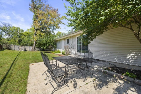 Tiny photo for 5029 Brinwood Place, Columbus, OH 43232 (MLS # 226034613)