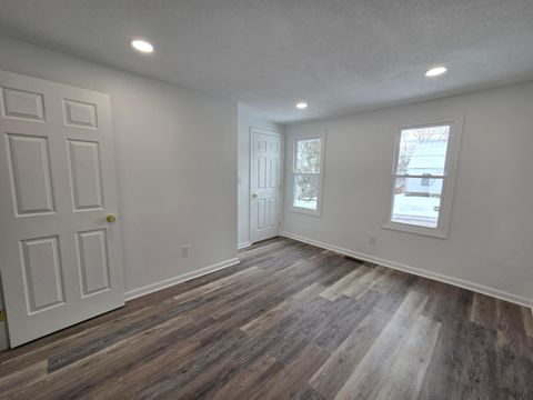 Tiny photo for 1403 Playford Avenue, Zanesville, OH 43701 (MLS # 226000169)