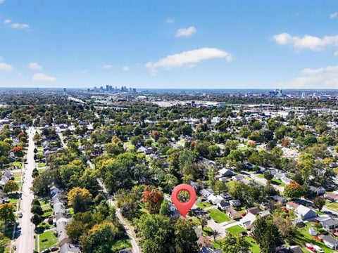 Tiny photo for 2610 Grasmere Avenue, Columbus, OH 43211 (MLS # 226037960)