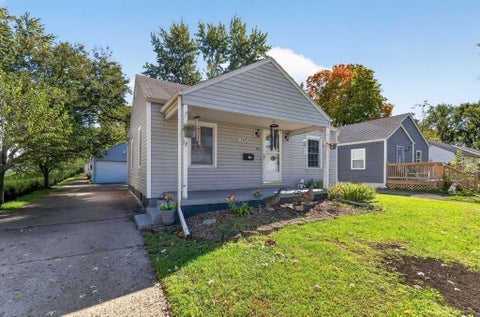 Tiny photo for 2610 Grasmere Avenue, Columbus, OH 43211 (MLS # 226037960)