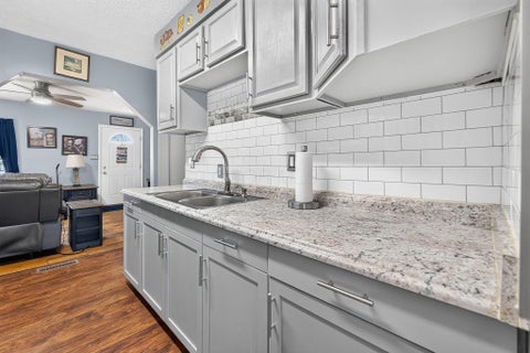 Tiny photo for 2610 Grasmere Avenue, Columbus, OH 43211 (MLS # 226037960)