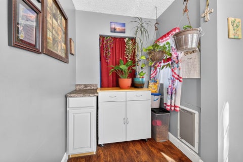 Tiny photo for 2610 Grasmere Avenue, Columbus, OH 43211 (MLS # 226037960)