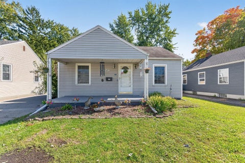 Photo of 2610 Grasmere Avenue, Columbus, OH 43211 (MLS # 226037960)