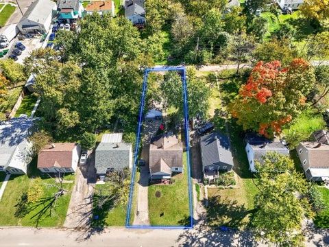 Tiny photo for 2610 Grasmere Avenue, Columbus, OH 43211 (MLS # 226037960)