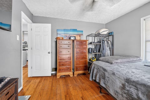 Tiny photo for 2610 Grasmere Avenue, Columbus, OH 43211 (MLS # 226037960)