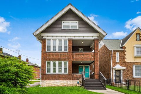 Photo of 220 Parkwood Avenue 220,222, 222.5 #220,222, 222.5, Columbus, OH 43203 (MLS # 226014115)
