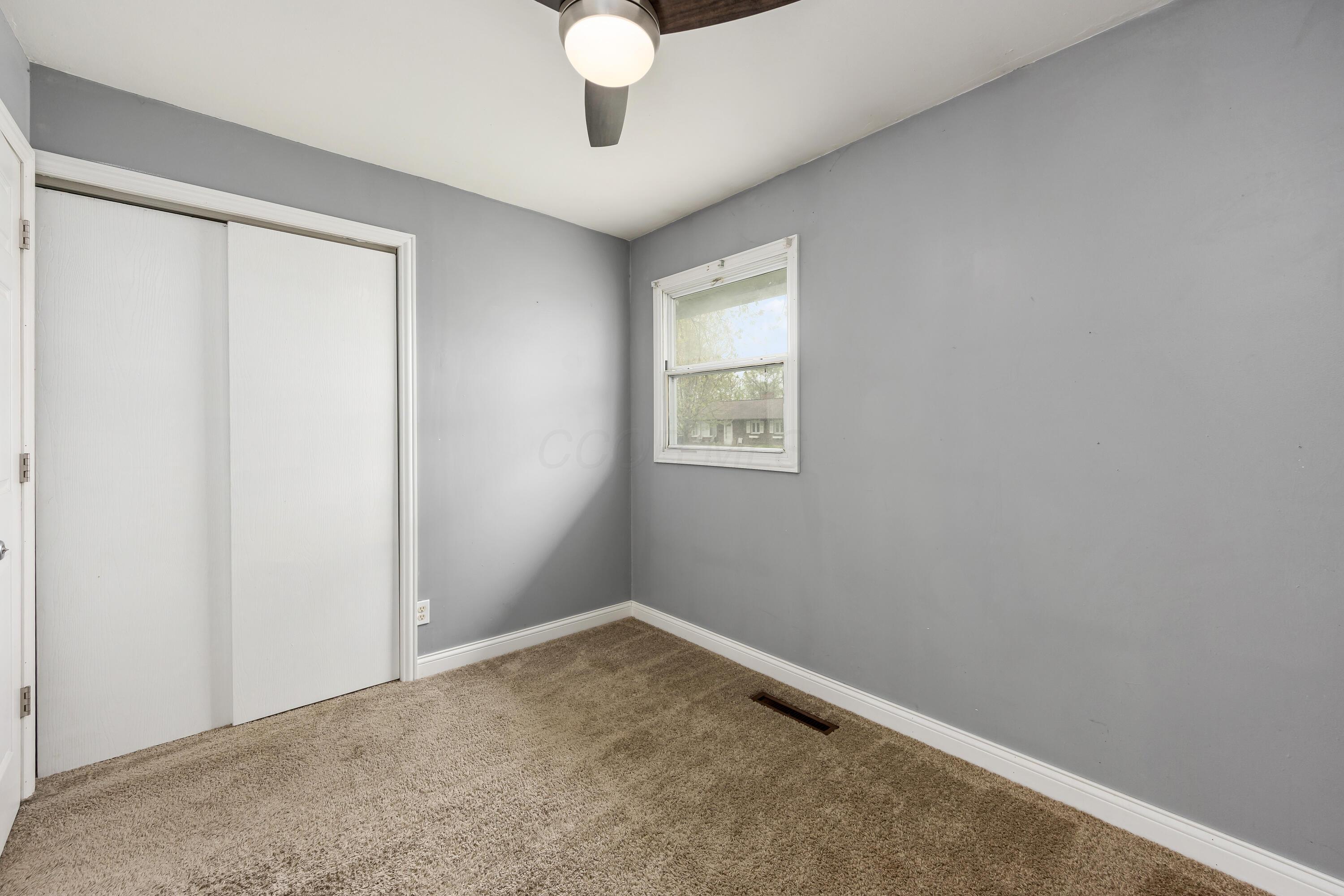 5270 Crescent Drive, Hilliard, Ohio image 10
