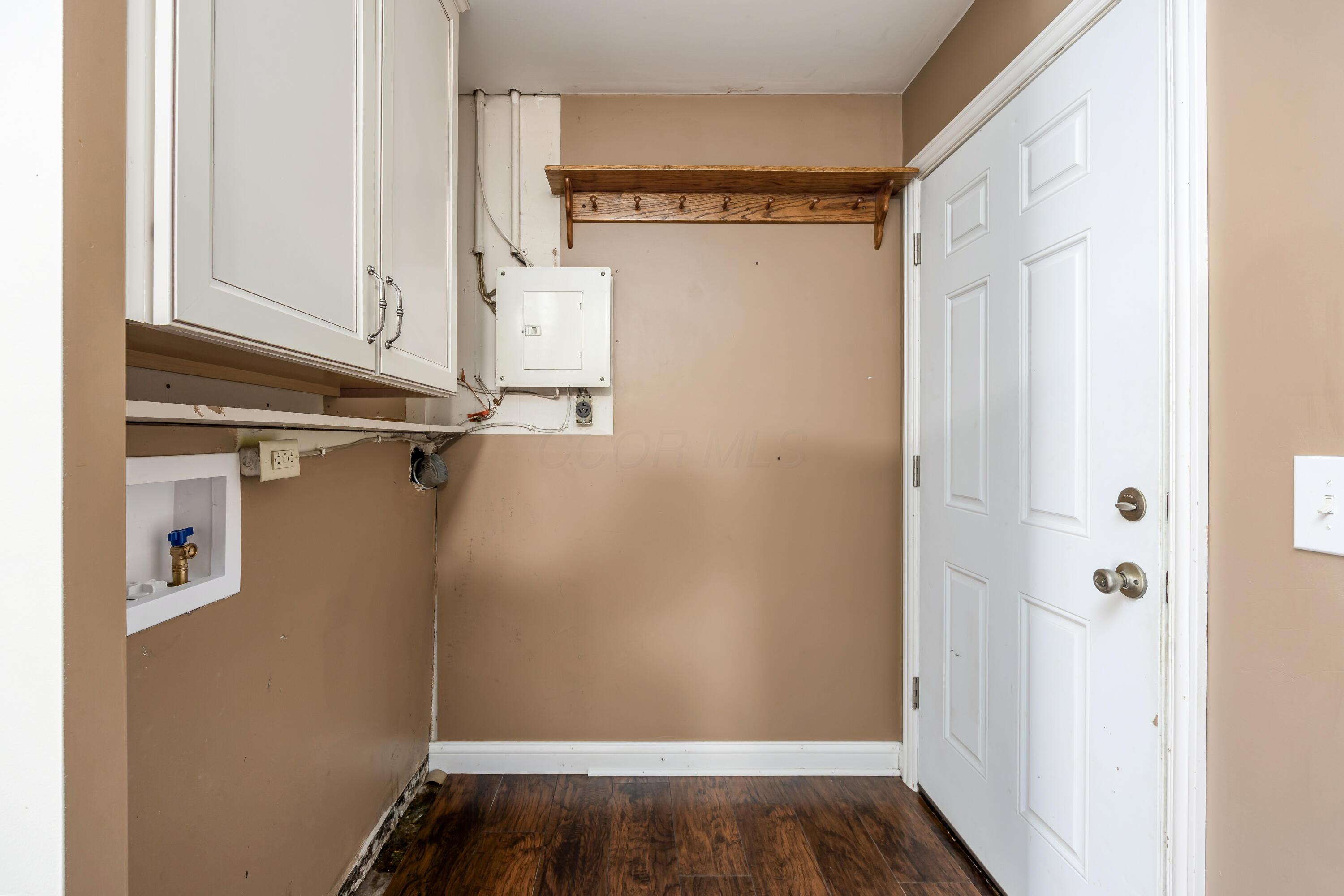 5270 Crescent Drive, Hilliard, Ohio image 8