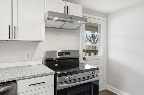 Tiny photo for 200 Washington Avenue, London, OH 43140 (MLS # 225045330)