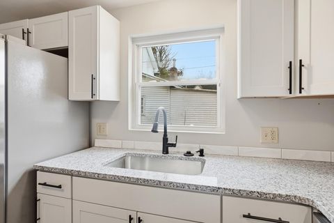 Tiny photo for 200 Washington Avenue, London, OH 43140 (MLS # 225045330)