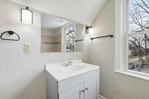 Tiny photo for 200 Washington Avenue, London, OH 43140 (MLS # 225045330)