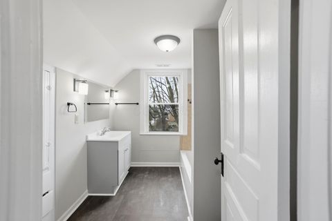 Tiny photo for 200 Washington Avenue, London, OH 43140 (MLS # 225045330)