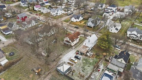 Tiny photo for 200 Washington Avenue, London, OH 43140 (MLS # 225045330)