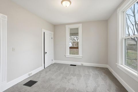 Tiny photo for 200 Washington Avenue, London, OH 43140 (MLS # 225045330)