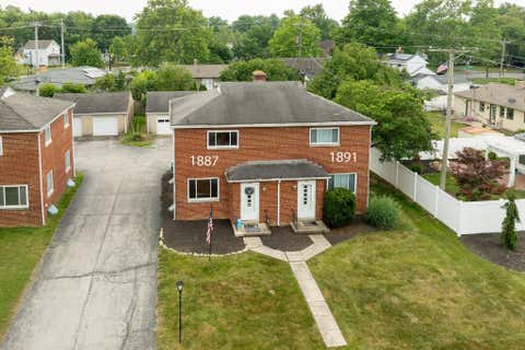 Photo of 1887-1891 Kentwell Road, Upper Arlington, OH 43221 (MLS # 226028868)