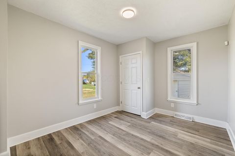 Tiny photo for 118 Raymond Avenue, Mansfield, OH 44903 (MLS # 225039598)