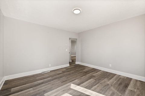 Tiny photo for 118 Raymond Avenue, Mansfield, OH 44903 (MLS # 225039598)
