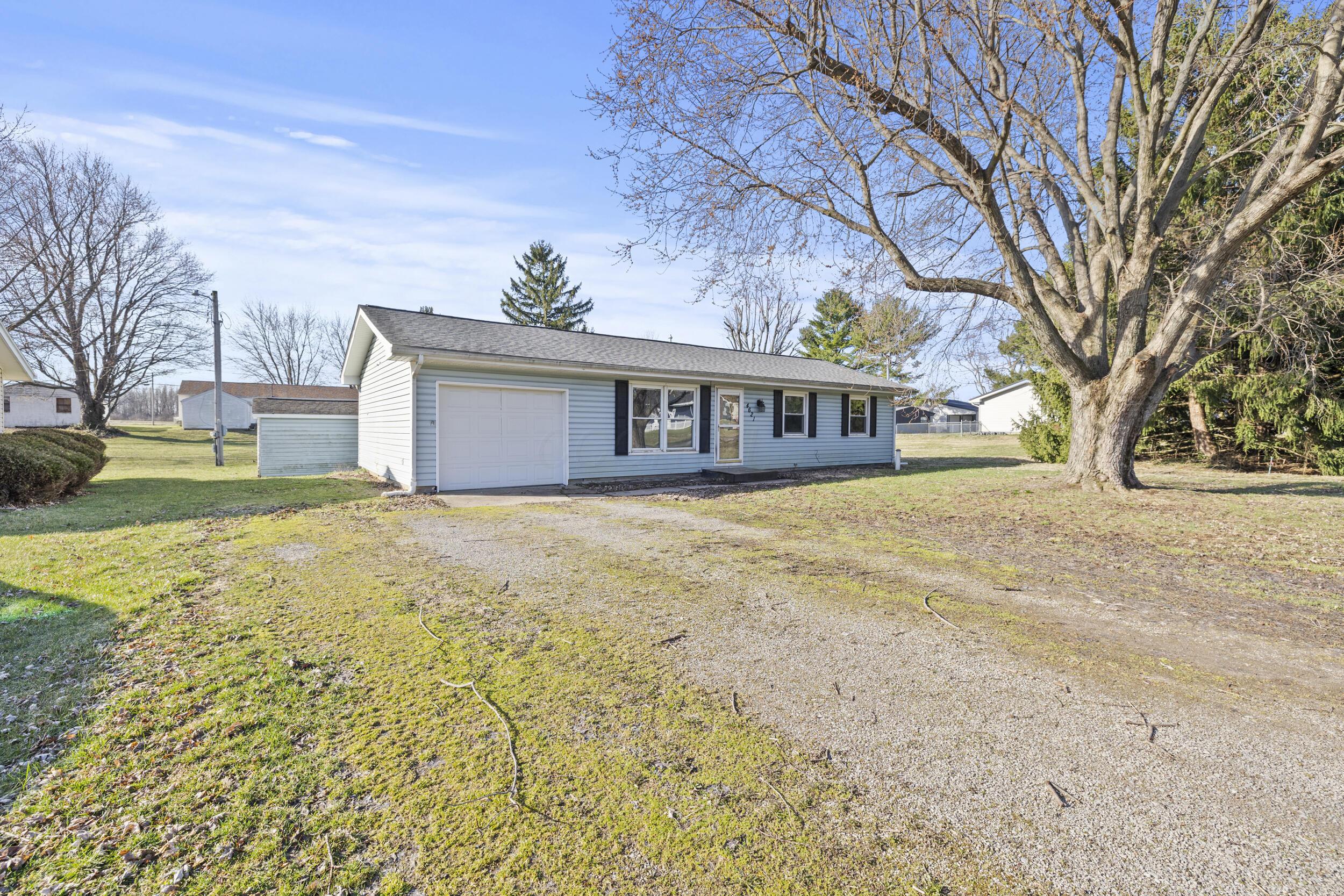 4621 Christine Drive, Huntsville, Ohio image 4
