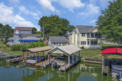 Photo of 40 Beacon Light Lane, Buckeye Lake, OH 43008 (MLS # 226007190)