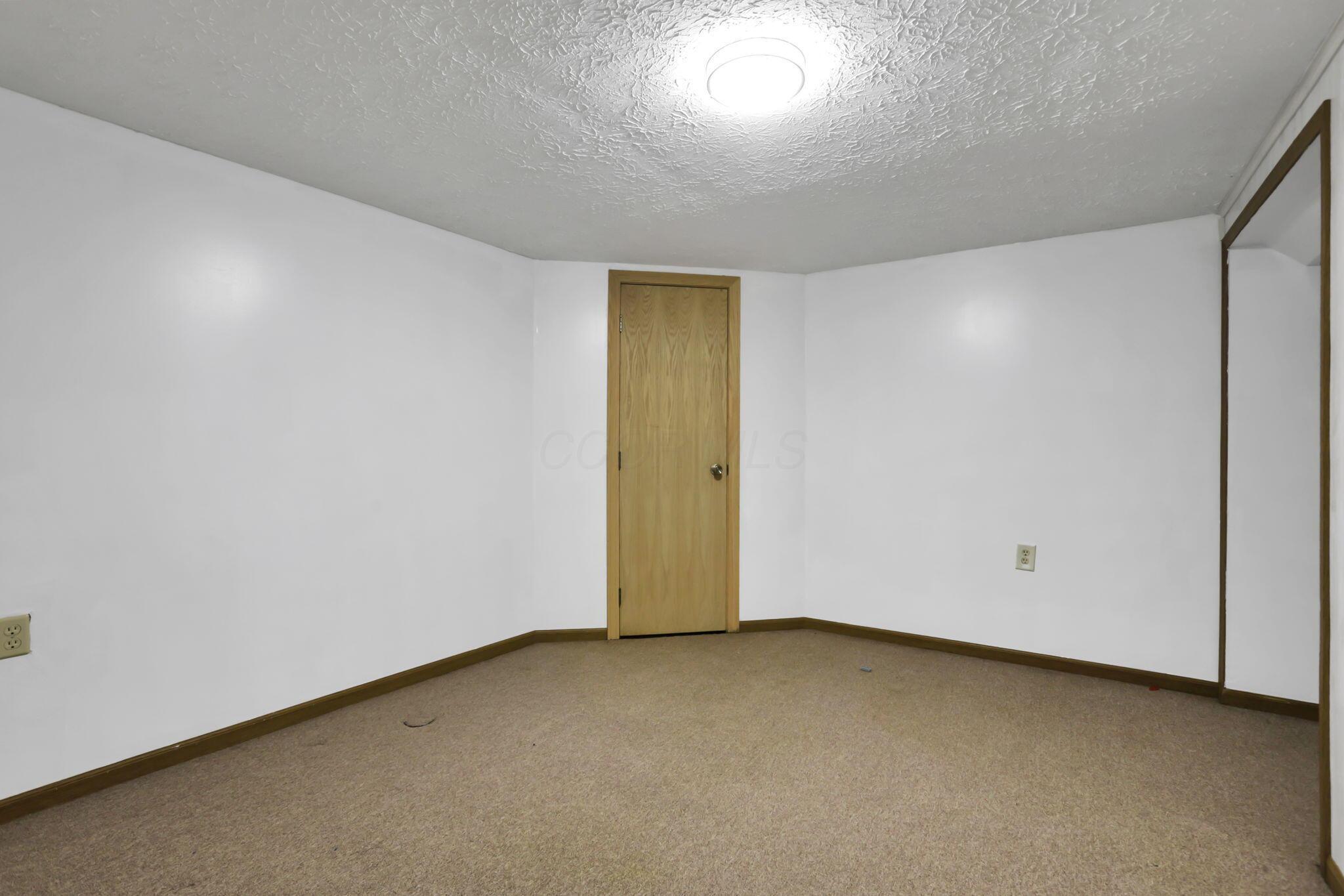 3523 Frenchpark Drive, Columbus, Ohio image 27