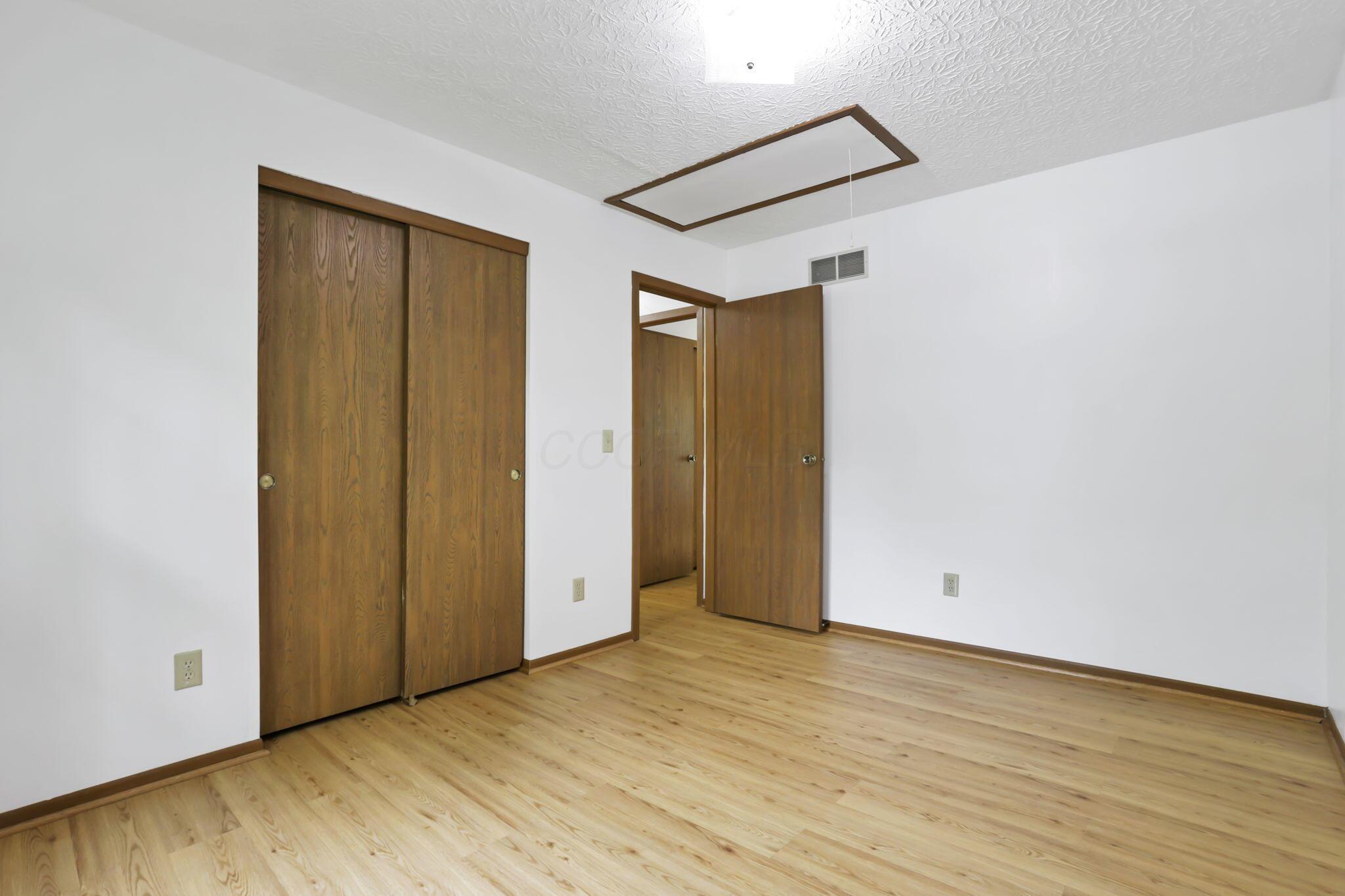3523 Frenchpark Drive, Columbus, Ohio image 23