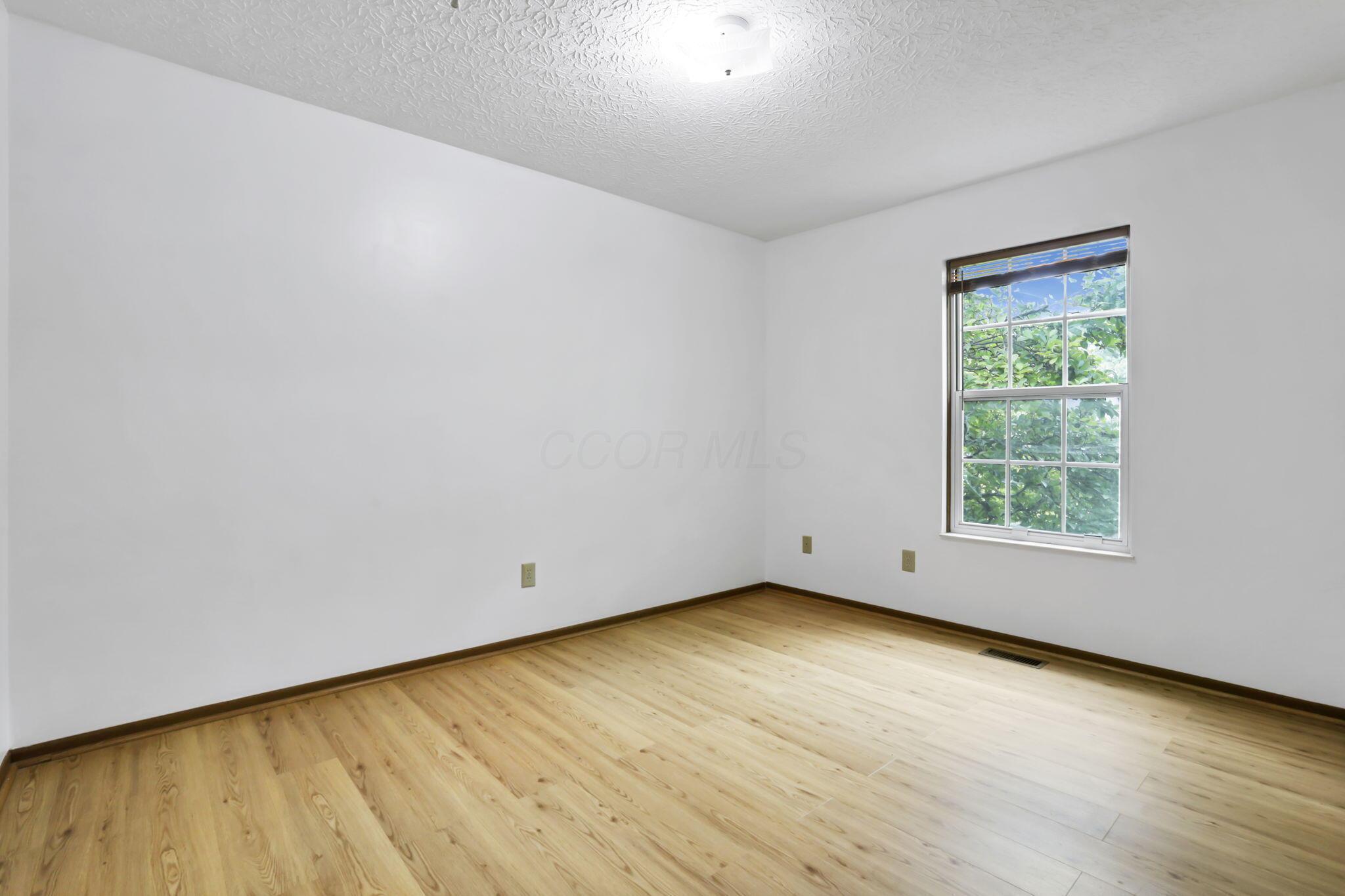 3523 Frenchpark Drive, Columbus, Ohio image 22