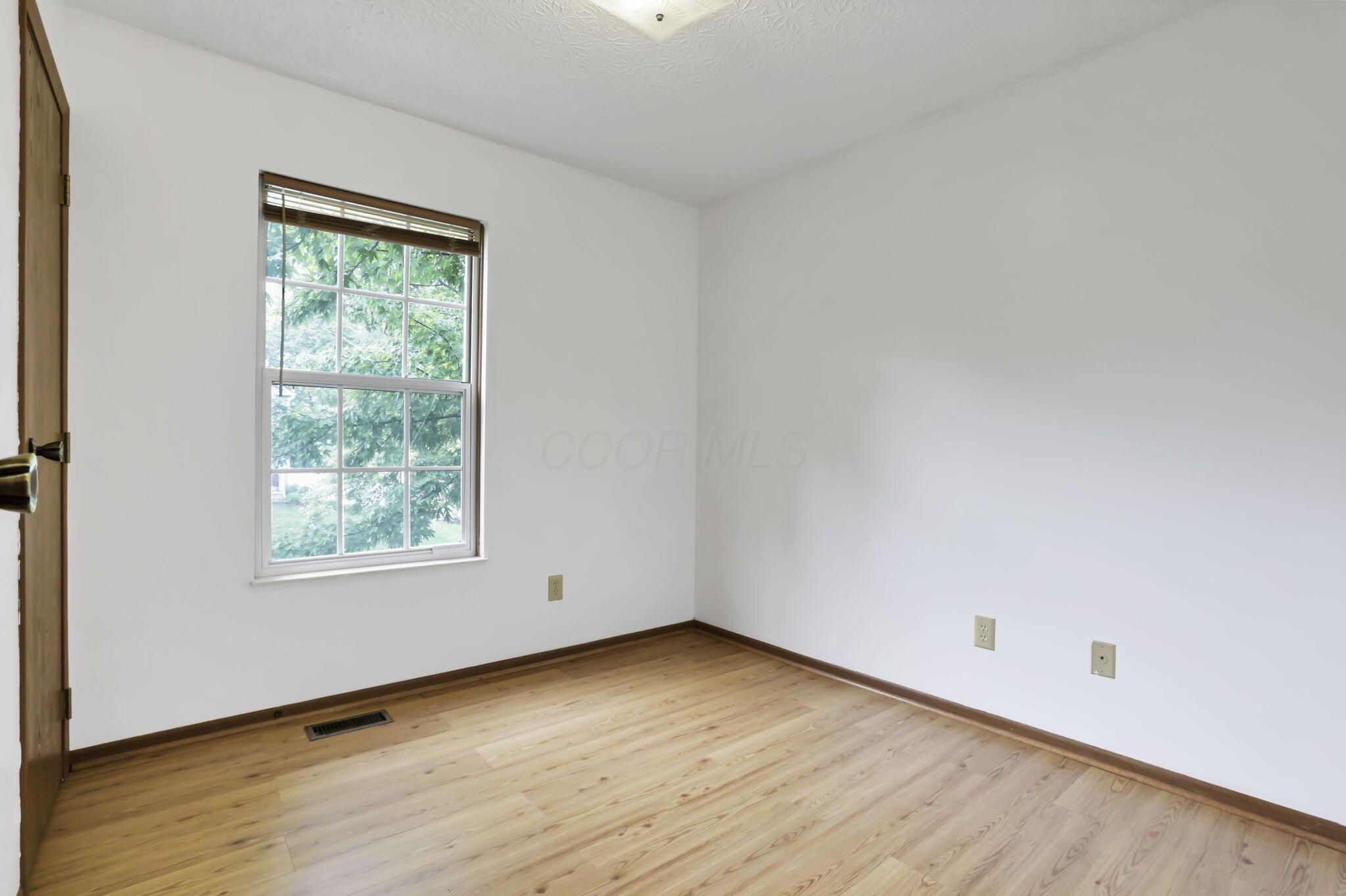 3523 Frenchpark Drive, Columbus, Ohio image 24