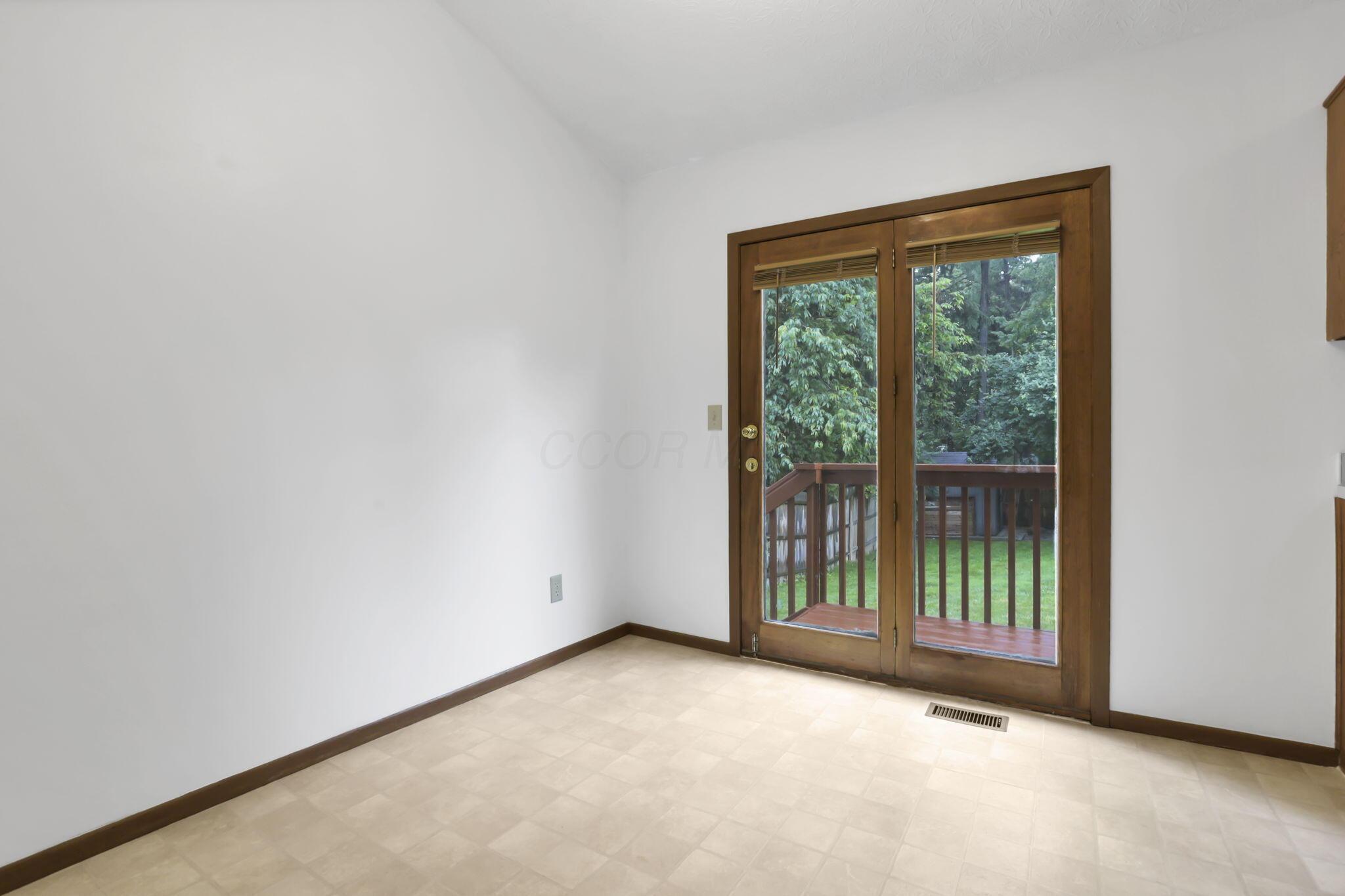 3523 Frenchpark Drive, Columbus, Ohio image 8