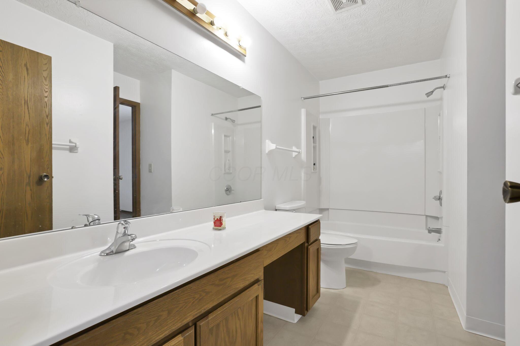 3523 Frenchpark Drive, Columbus, Ohio image 18