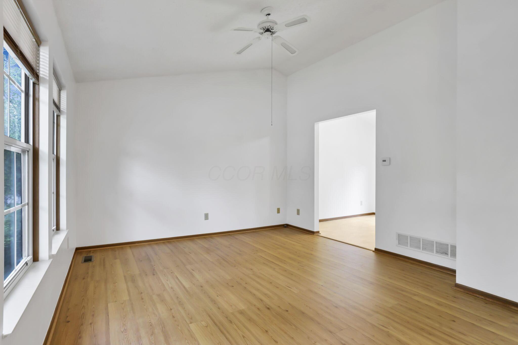 3523 Frenchpark Drive, Columbus, Ohio image 5