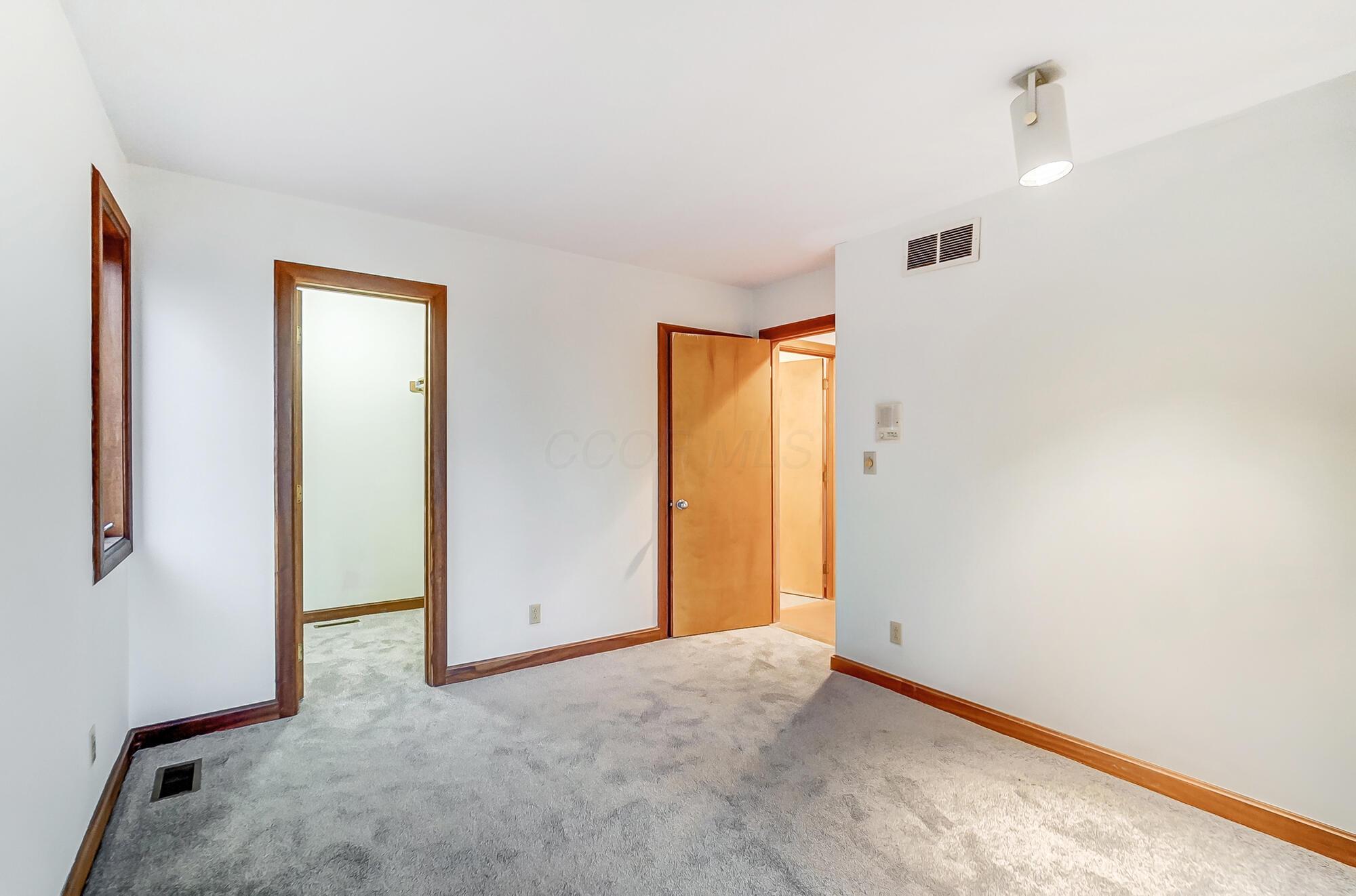 11055 Reynolds Road, Utica, Ohio image 19