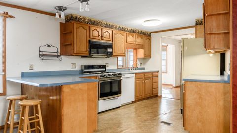 Tiny photo for 9390 Perryton Road, Frazeysburg, OH 43822 (MLS # 226003041)