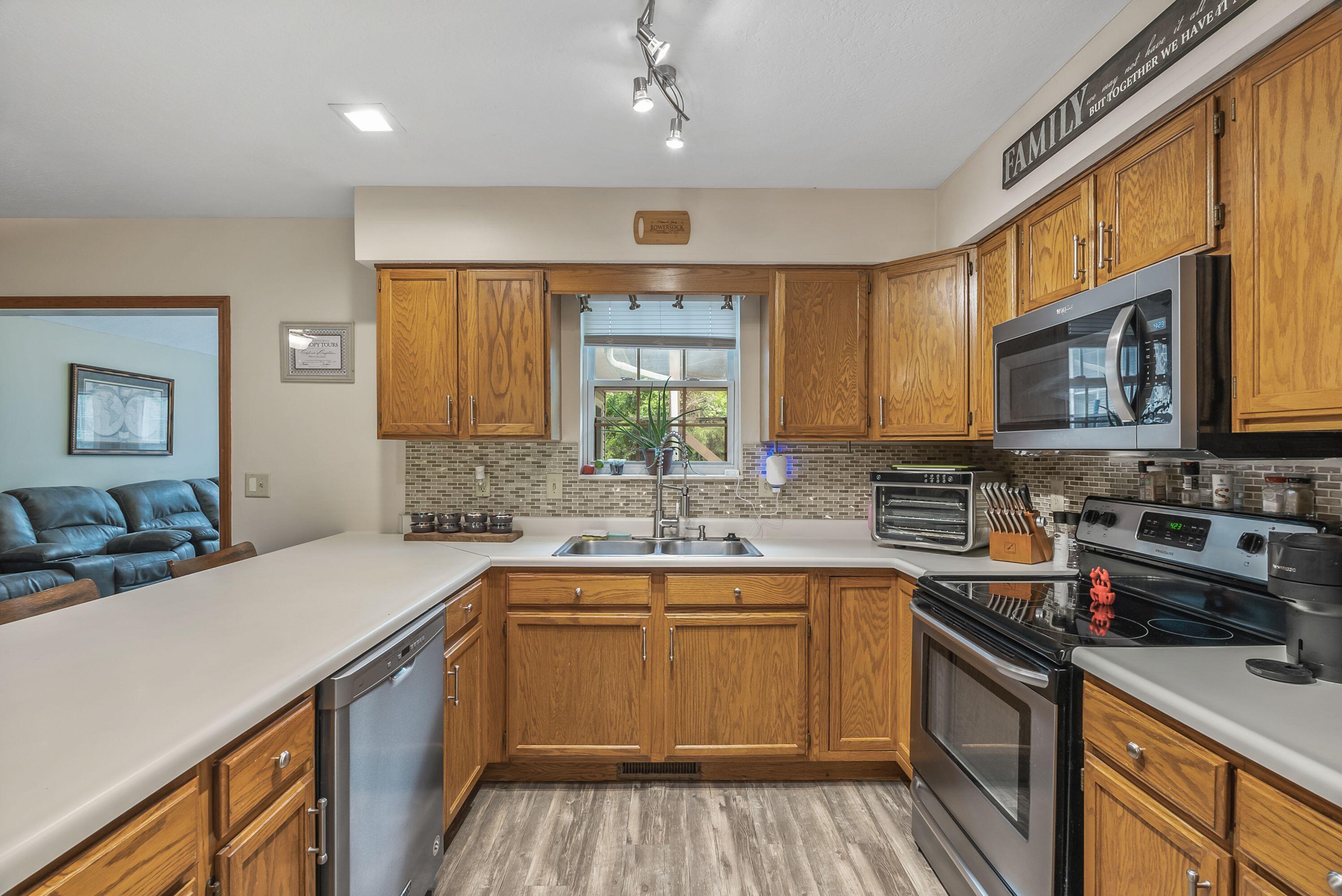 1129 Coventry Circle, Lancaster, Ohio image 15